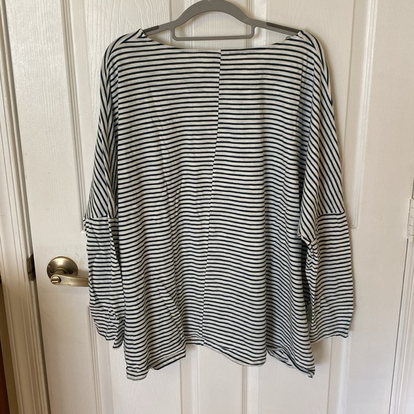 Long sleeve tee size 22 - Picture 4 of 4